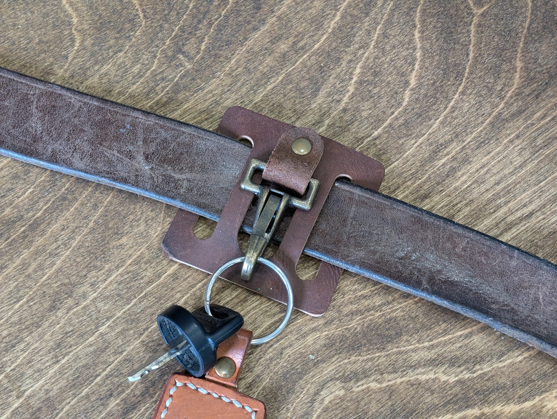 Belt keyring clip - brown