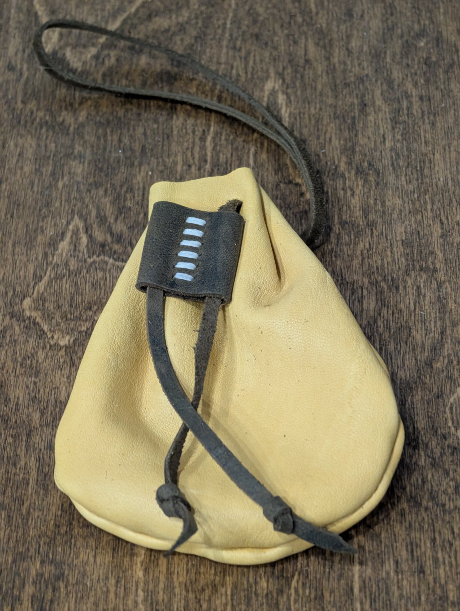 Belt coin pouch