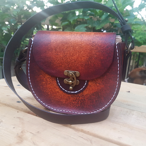 Ladies Small Latch Purse - The Leather Wizard
